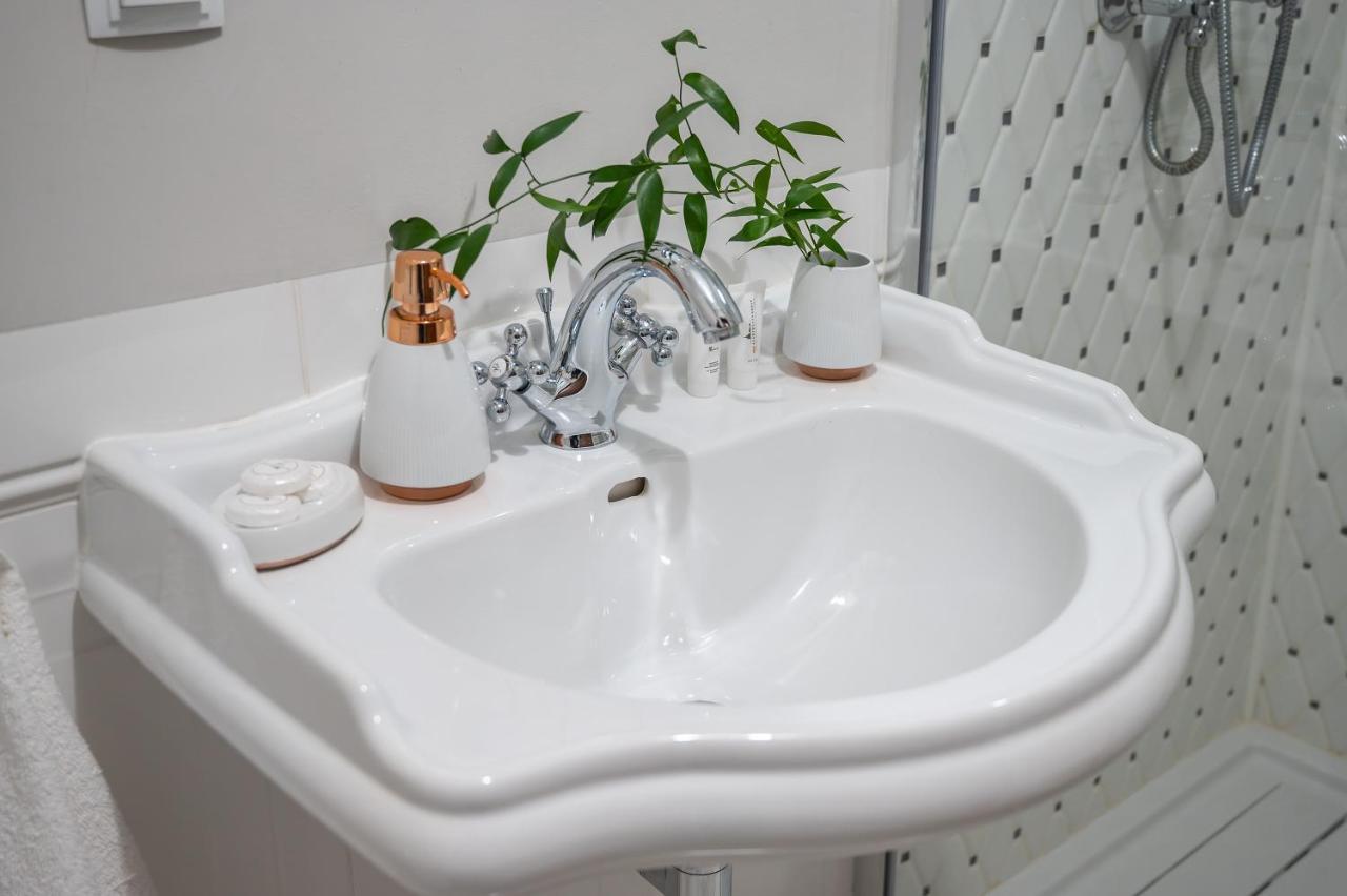 Kolska Serviced Apartments Варшава Экстерьер фото